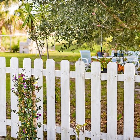 Welcome To The Cottage: A Home Away From Home Port St. Lucie Exterior foto