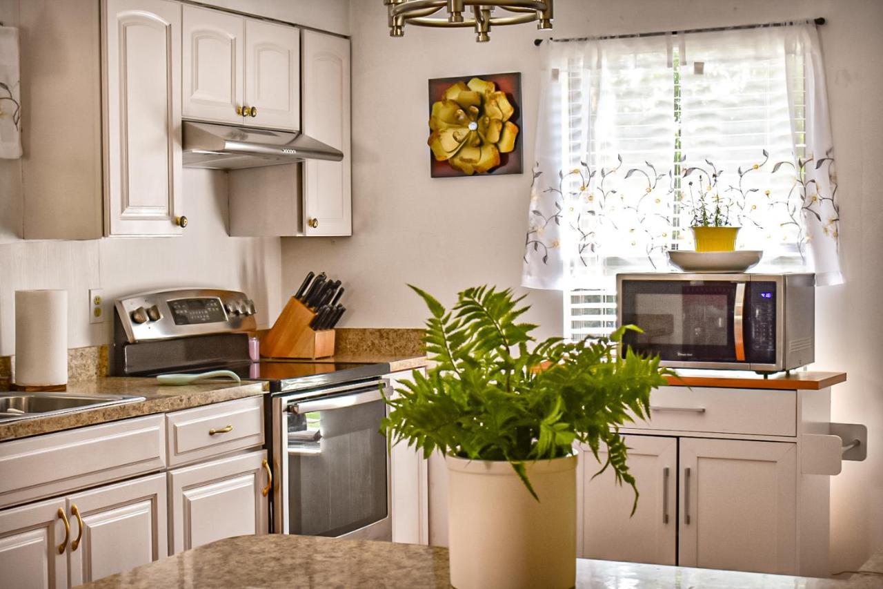 Welcome To The Cottage: A Home Away From Home Port St. Lucie Exterior foto